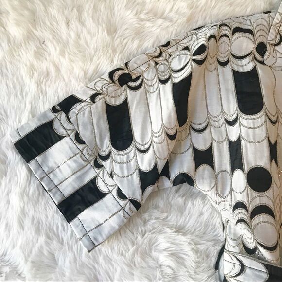 TRINA TURK Belted Trench Coat Metallic Print Jacquard Black Cream Size 4 - Picture 5 of 12